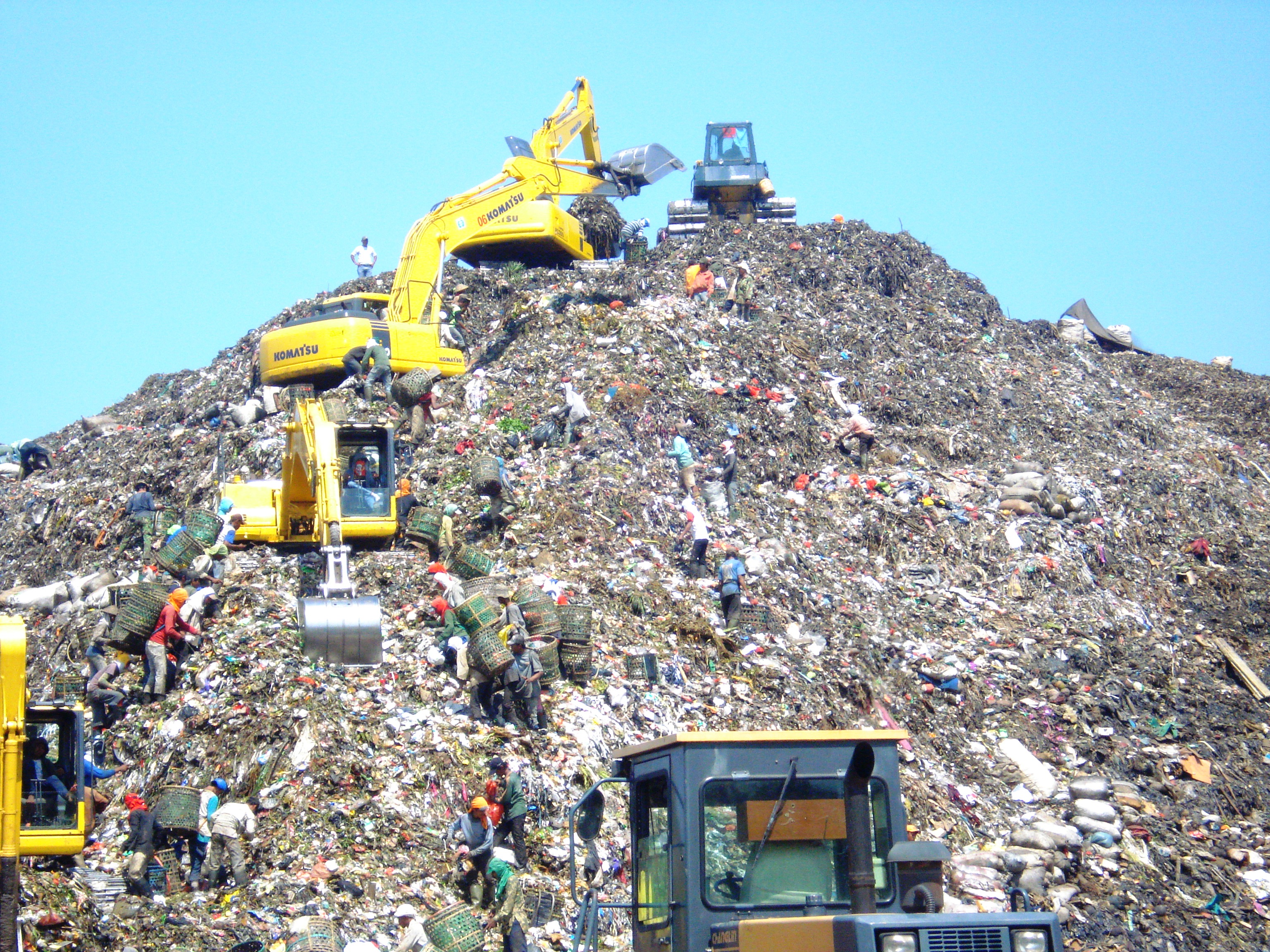 How Jakarta's Waste Policy Turned Bantar Gebang Into a Climate Time Bomb